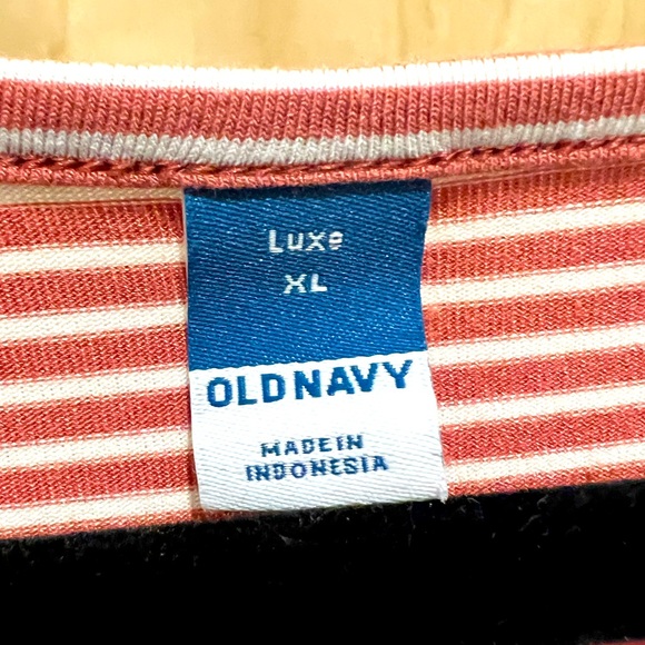 Old Navy Burnt Orange & White Striped V-Neck T-Shirt - Picture 3 of 4